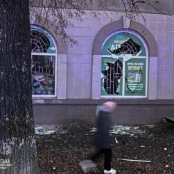 Новини України - Дрон влучив по цивільній інфраструктурі у Сумах