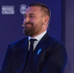 Новини спорту - Екстренер Роми може отримати роботу в Серії А