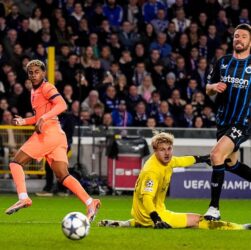 Новини спорту - Футбольний трилер: Барселона вирвала нічию, тричі відігравшись