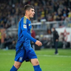 Новини спорту - Маліновський на пресконференції розповів, як краще грати з Ісландією