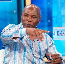 Новини спорту - Майк Тайсон проектує успіхи Усика на свої часи і зауважує відмінності