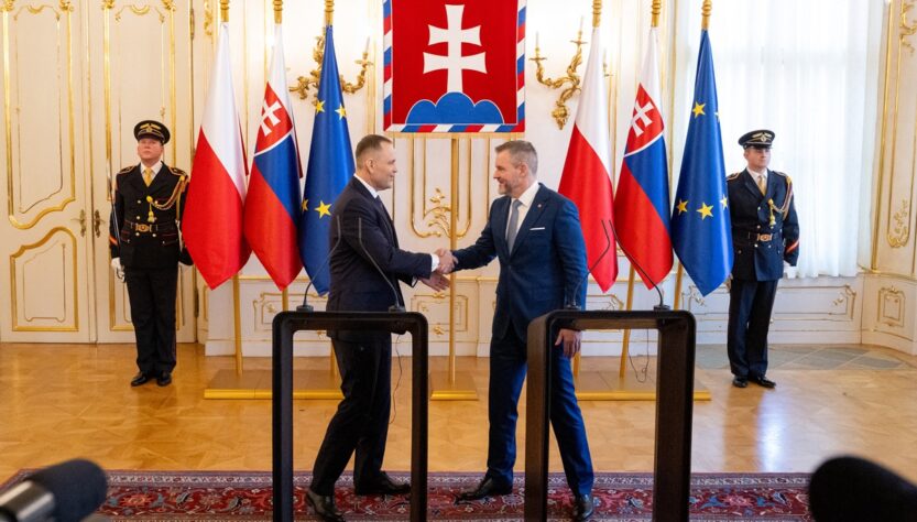 Новини світу - Польща хоче постачати американський газ Словаччині і Україні