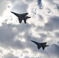 Новини України - Повітряні сили показали роботу техніків F-16