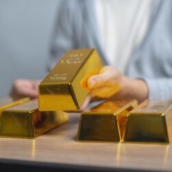 Новини бізнесу - Реальні закупки золота Китаєм перевищують офіційні в 10 разів - ЗМІ