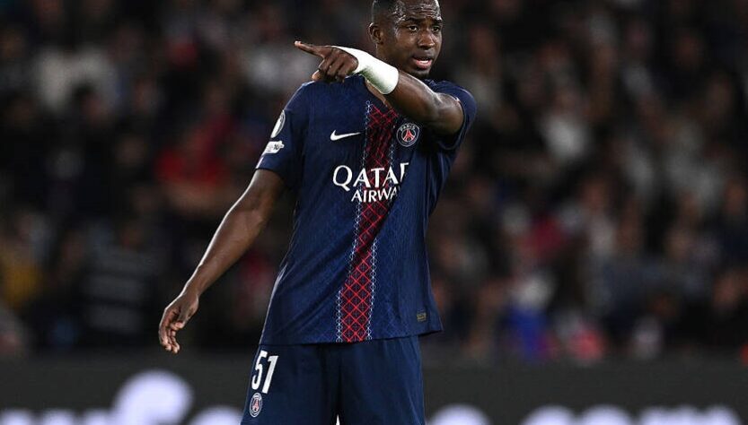 Новини спорту - Центральна лінія захисту ПСЖ зміцніла новим контрактом