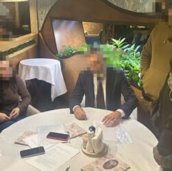 Новини України - У Києві затримали політика на хабарі у $160 тисяч