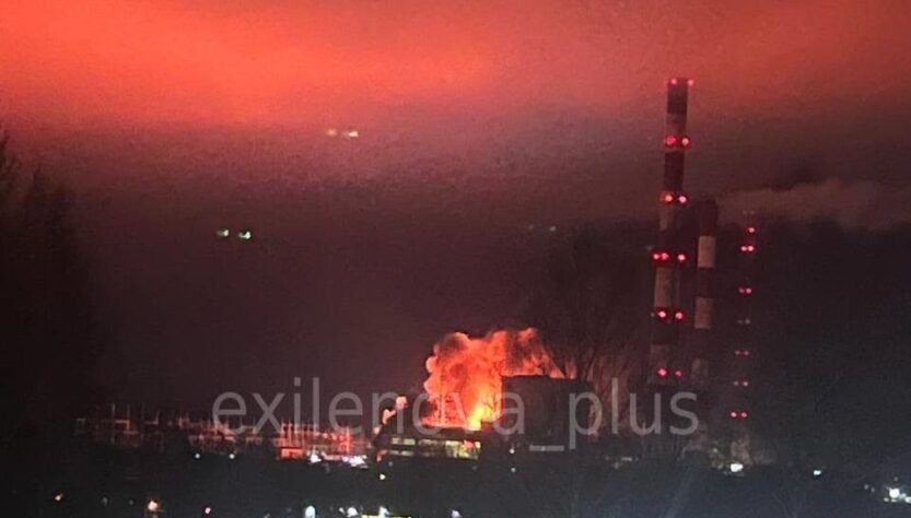 Новини світу - У РФ після атаки палає ДРЕС – соцмержі