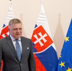 Новини України - У Словаччині школярі зірвали виступ Фіцо після його нападок на Україну