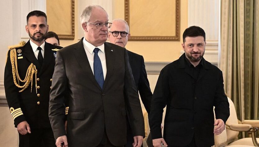 Новини політики - Зеленський прибув до Афін