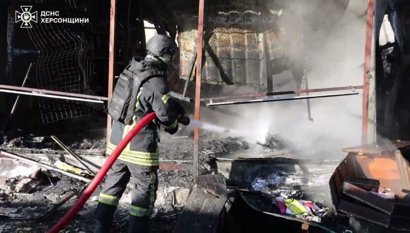 Херсон: російські війська завдали удару по міському ринку – загинув чоловік