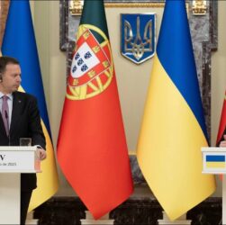 Спілкування Володимира Зеленського і Луїша Монтенегру з медіа