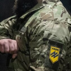 Новини України - "Азовці" встановили прапор України в Родинському