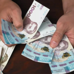 Без категорії - Бюджет 2026: які зарплати отримуватимуть військові, вчителі та лікарі