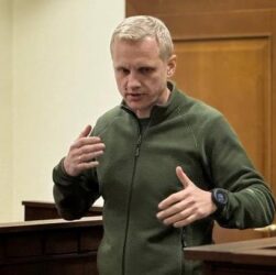 Новини світу - ДБР перевіряє інформацію про "злиті" в медіа інтимні фото голови ЦПК