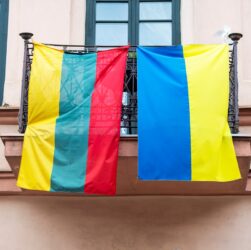Новини світу - До України доправили теплову електростанцію з Литви