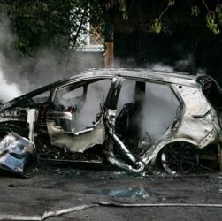 Авто новини - Електромобілі горять рідше за авто з ДВЗ - дослідження