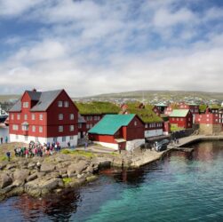 Новини світу - Фарерські острови заборонили заходити до портів риболовецьким суднам РФ