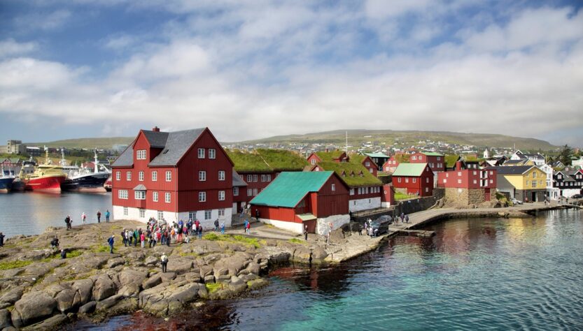 Новини світу - Фарерські острови заборонили заходити до портів риболовецьким суднам РФ