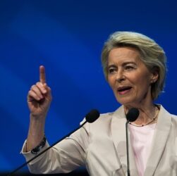 Новини світу - Фон дер Ляєн застерегла Трампа від втручання в європейсьу демократію