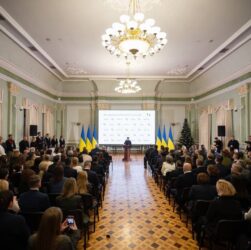 Володимир Зеленський привітав дипломатичних працівників із професійним святом