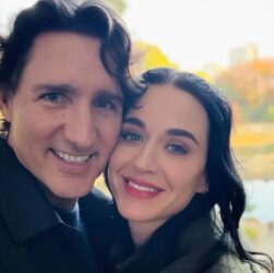 Новини культури - Кеті Перрі вперше показала романтичні фото з Джастіном Трюдо