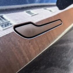 Авто новини - Китай заборонить висувні дверні ручки на авто