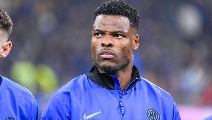 Новини спорту - Клуби АПЛ проявляють інтерес до Дензела Дюмфріса