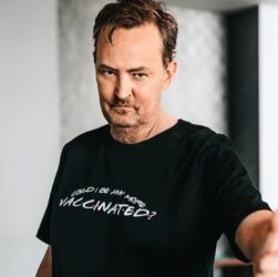 Новини світу - Лікарю Меттью Перрі винесли вирок