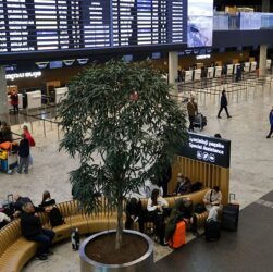 Новини світу - Литва розглядає перенесення авіарейсів через метеокулі