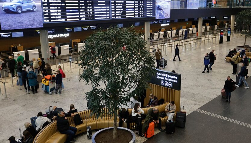 Новини світу - Литва розглядає перенесення авіарейсів через метеокулі