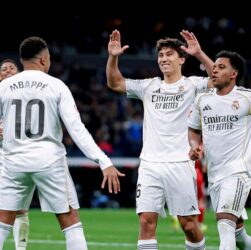 Новини спорту - Мадридський Реал переміг Севілью, граючи в більшості