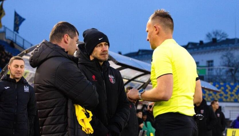 Новини спорту - Металіст 1925 та Верес не домовилися про продовження зупиненої гри