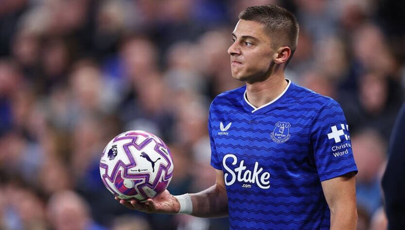 Новини спорту - Миколенка можуть включити в обмін між Евертоном та іншим клубом АПЛ