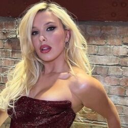 Новини культури - Міллі Боббі Браун підглянула фінал Дивних див раніше за всіх