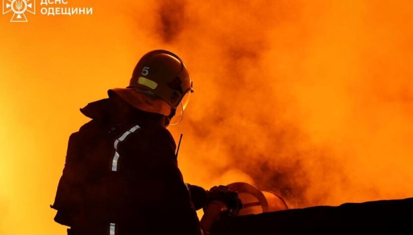 Новини України - На Одещині через удар РФ виникло кілька пожеж