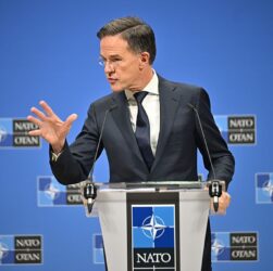 Новини України - НАТО обговорюватиме окремі пункти мирної угоди щодо України