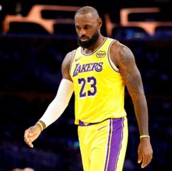 Новини спорту - НБА: унікальна серія Леброна Джеймса добігла кінця