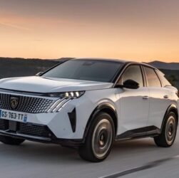 Авто новини - Peugeot відкликає майже 100 тисяч кросоверів 3008 і 5008