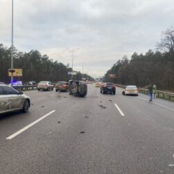 Новини України - Під Києвом сталась масштабна ДТП за участі кількох авто