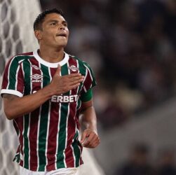 Новини спорту - Португальські топ-клуби проявляють інтерес до Тьягу Сілви