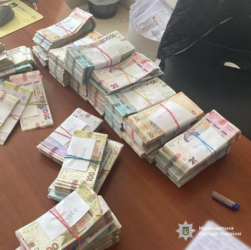 Новини України - Посадовців Дніпра підозрюють у розкраданні коштів на відбудові