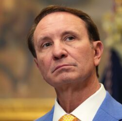 Новини світу - Посланець Трампа в Гренландії заперечив наміри силового захоплення острова