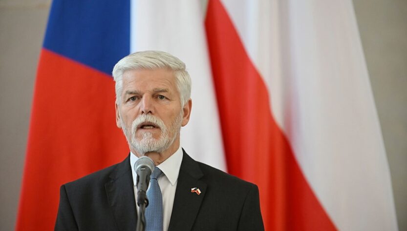 Новини світу - Президент Чехії заговорив про збиття літаків РФ