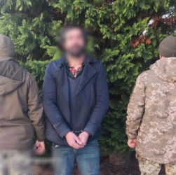 Новини України - Прикордонники затримали іноземця, який пішки добирався до Словаччини