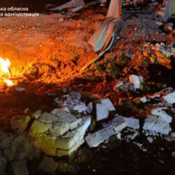 Новини України - РФ атакувала промисловість Запоріжжя, палають будинки