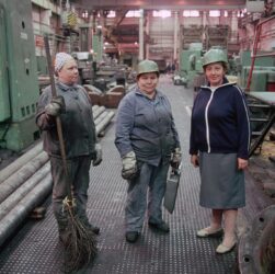 Новини світу - РФ скоротить заборонені для жінок професії через нестачу кадрів