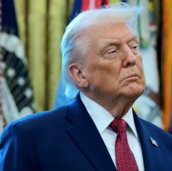 Новини світу - "РФ стоїть на заваді миру": Трамп репостнув статтю