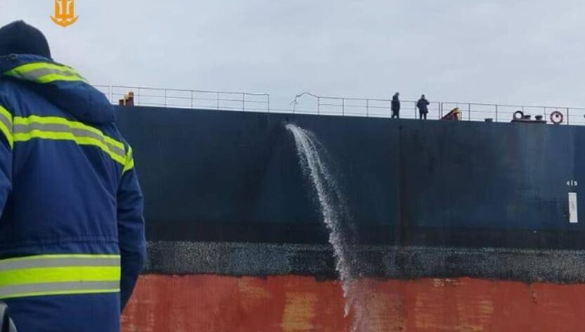 Новини України - Росія вдарила по двох цивільних суднах - ВМС