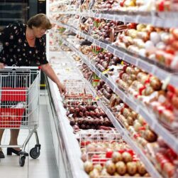 Новини світу - Росіяни виходять на одиночні пікети через зростання цін - ЗМІ