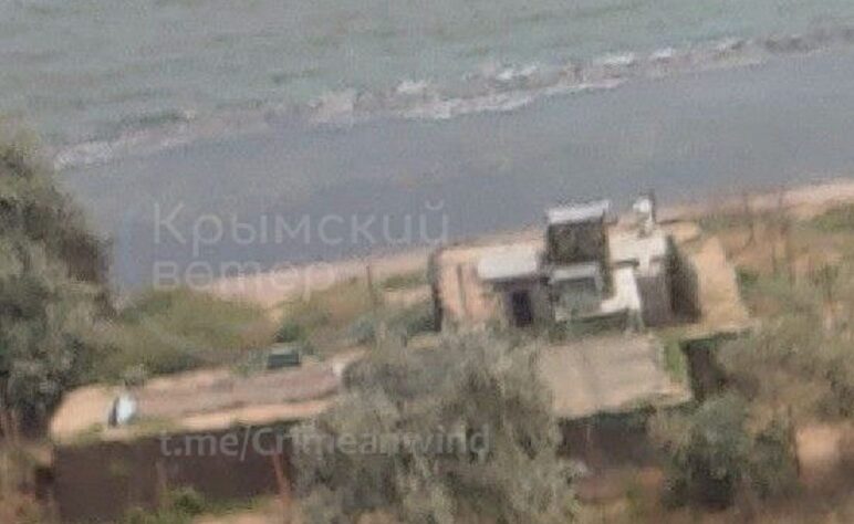 Новини України - Росіяни зводять нову лінію оборони біля суднобудівного заводу у Криму